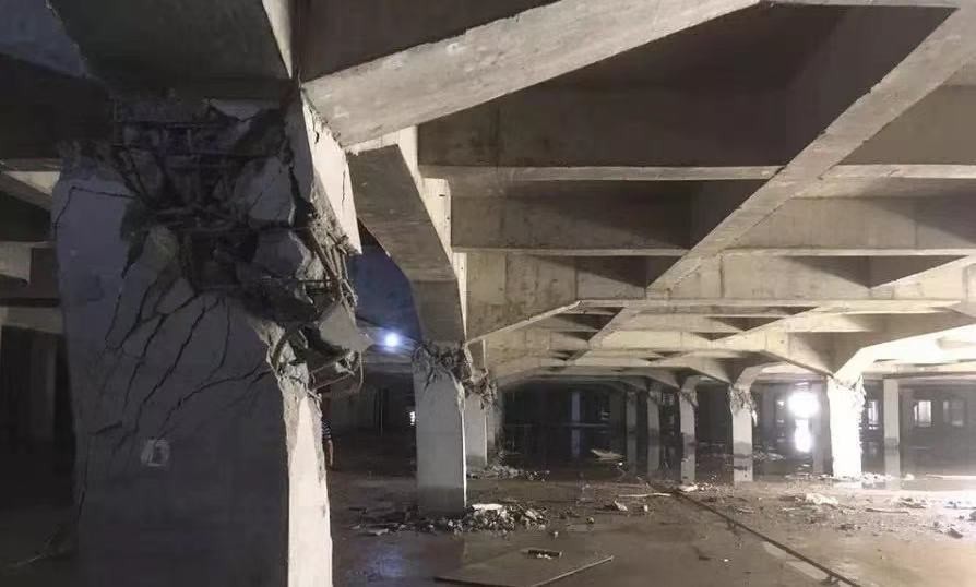 地下室柱被剪断十几根！是未考虑“抗浮”造成的？